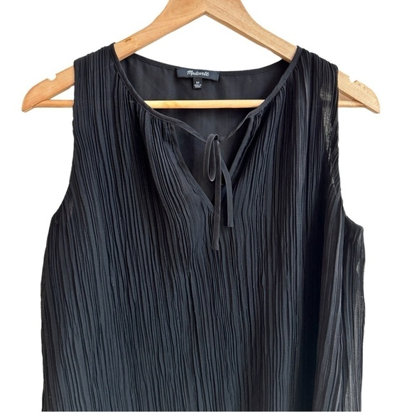 Madewell Pleated Black Sleeveless V Neck Blouse Womens Size XS Layered Chiffon - Picture 3 of 15